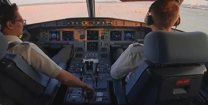 青春追梦的30条励志短句：向阳而生，逆风翻盘